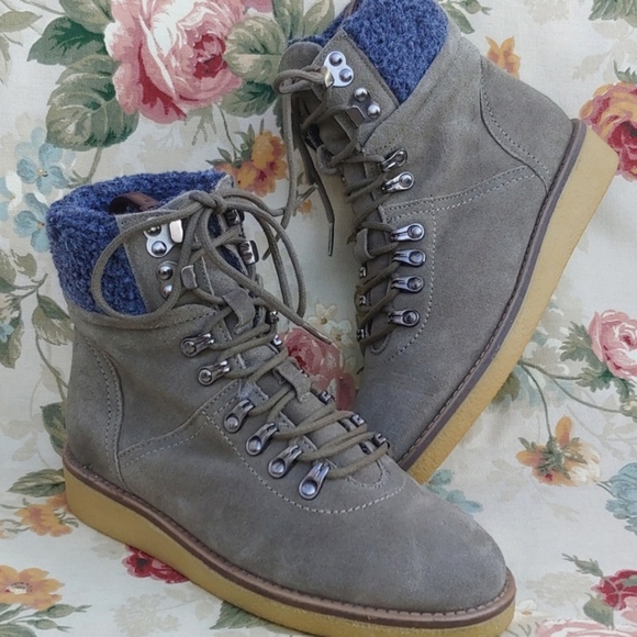 Urban Outfitters Shoes - Urban Outfitters Women's Gum Sole Hiker Style Suede Boots Grey & Blue size 8.5